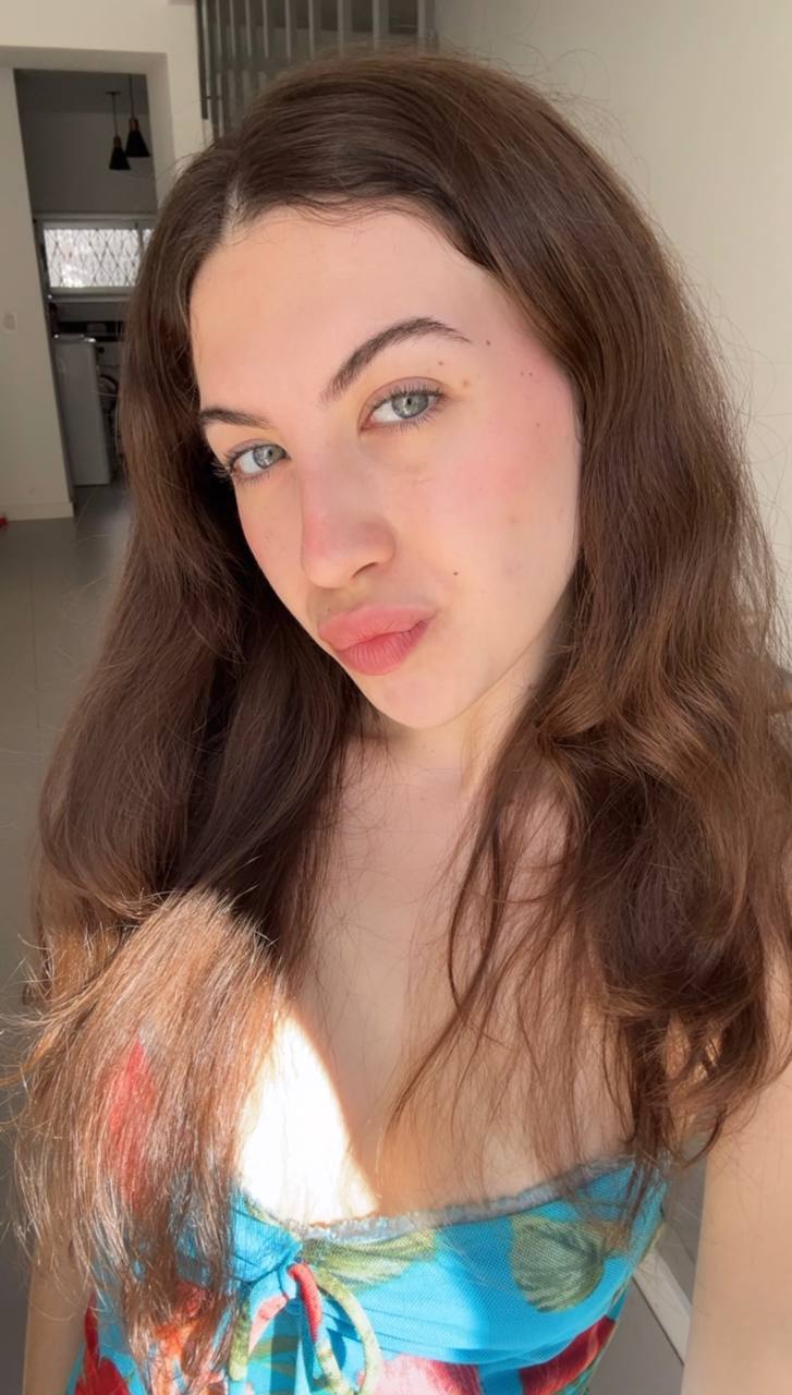 Nude girl Amber in Pasig