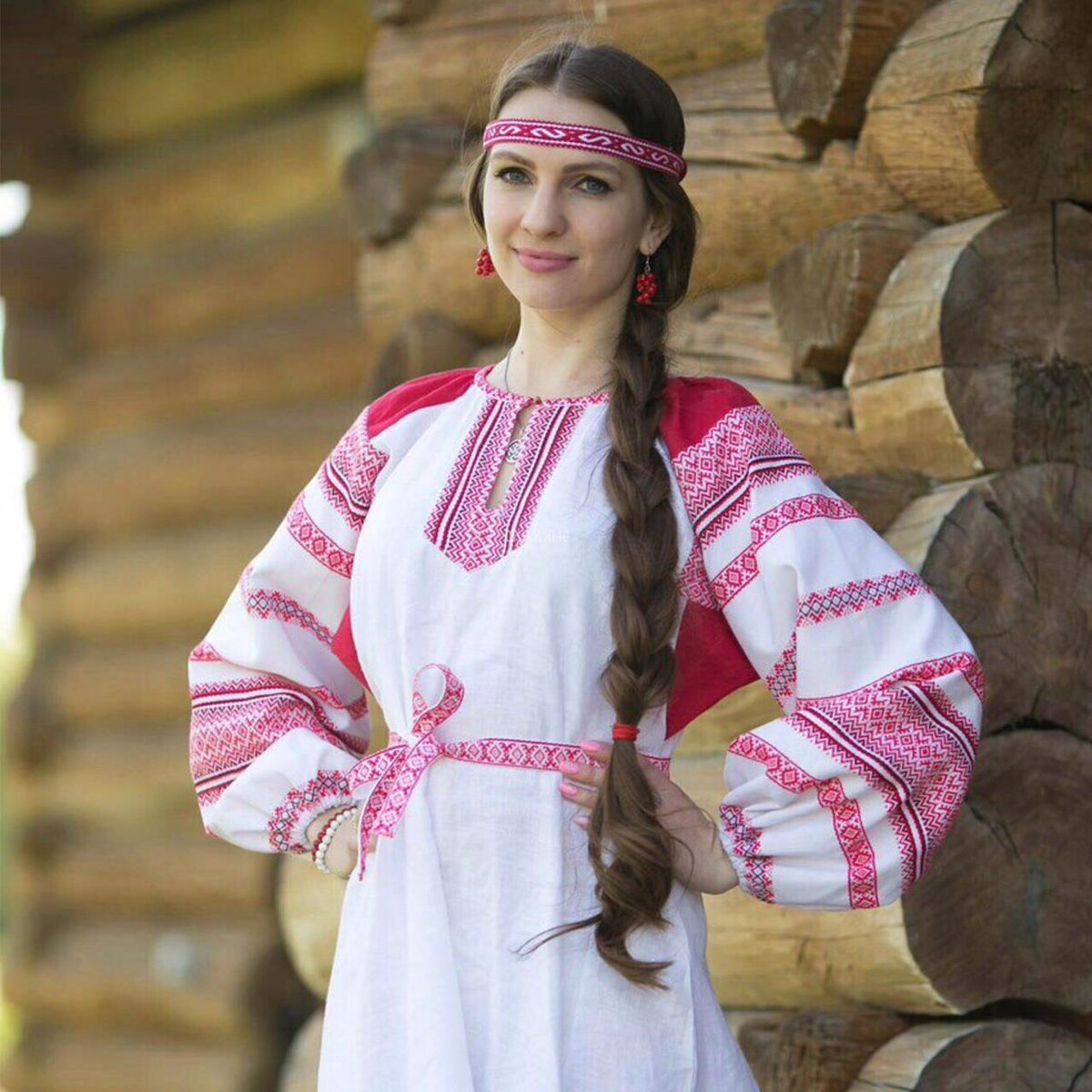 Girls in Slavic costumes in Pasig